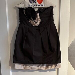 Chic Strapless Black and Cream Dress